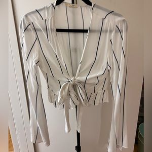 L.A Hearts Deep Cut Crop Top